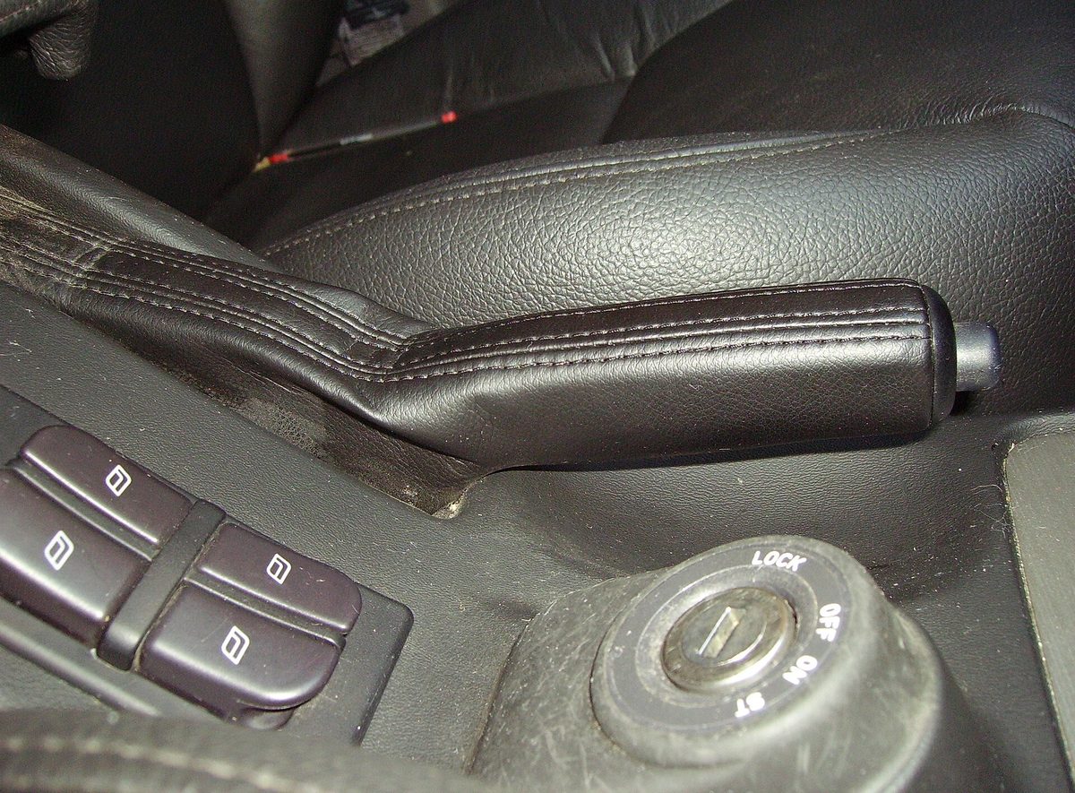Alavanca de freio de mão mecânico — Saab 9-5