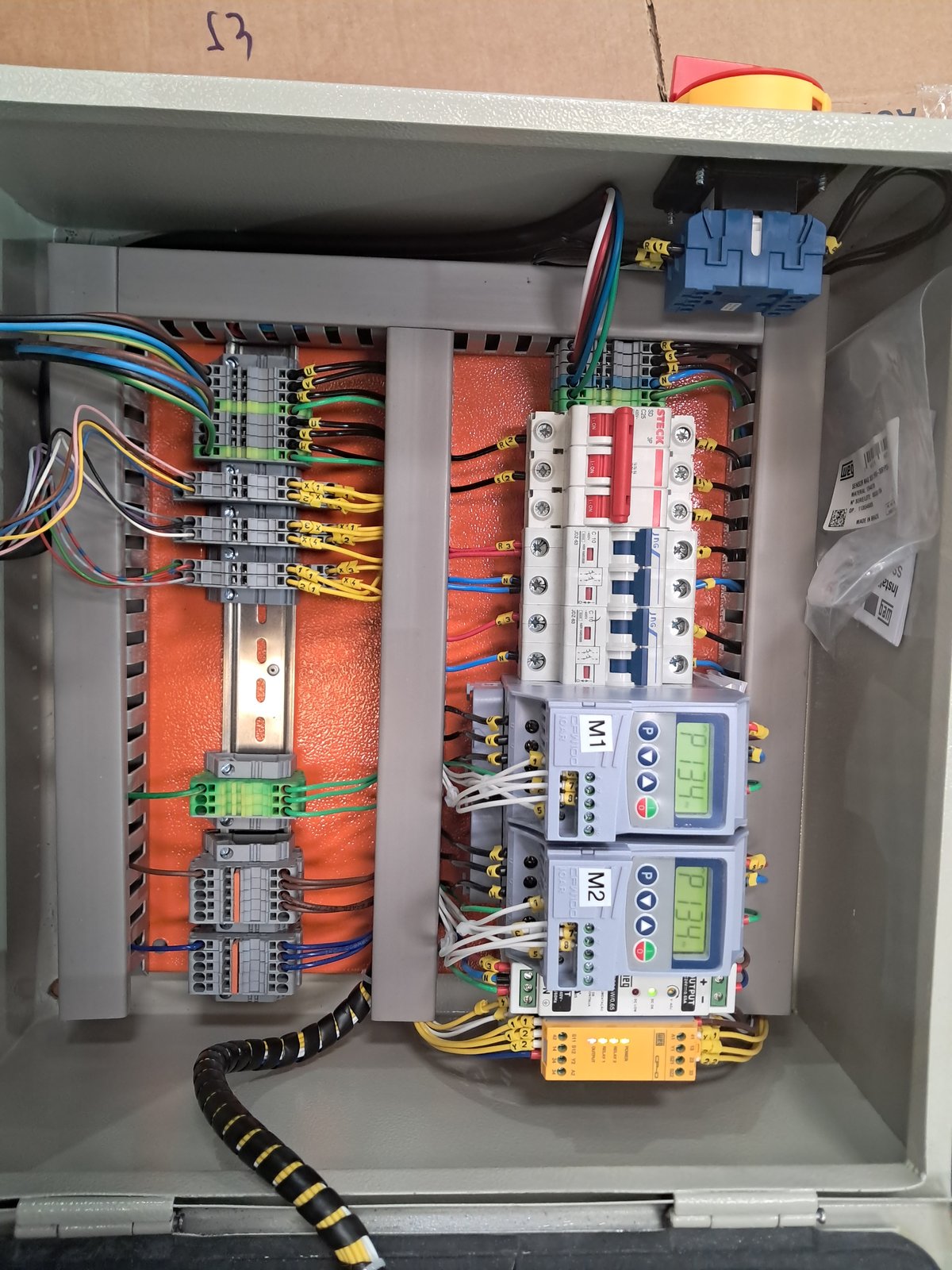 Painel Johnson com inversores WEG